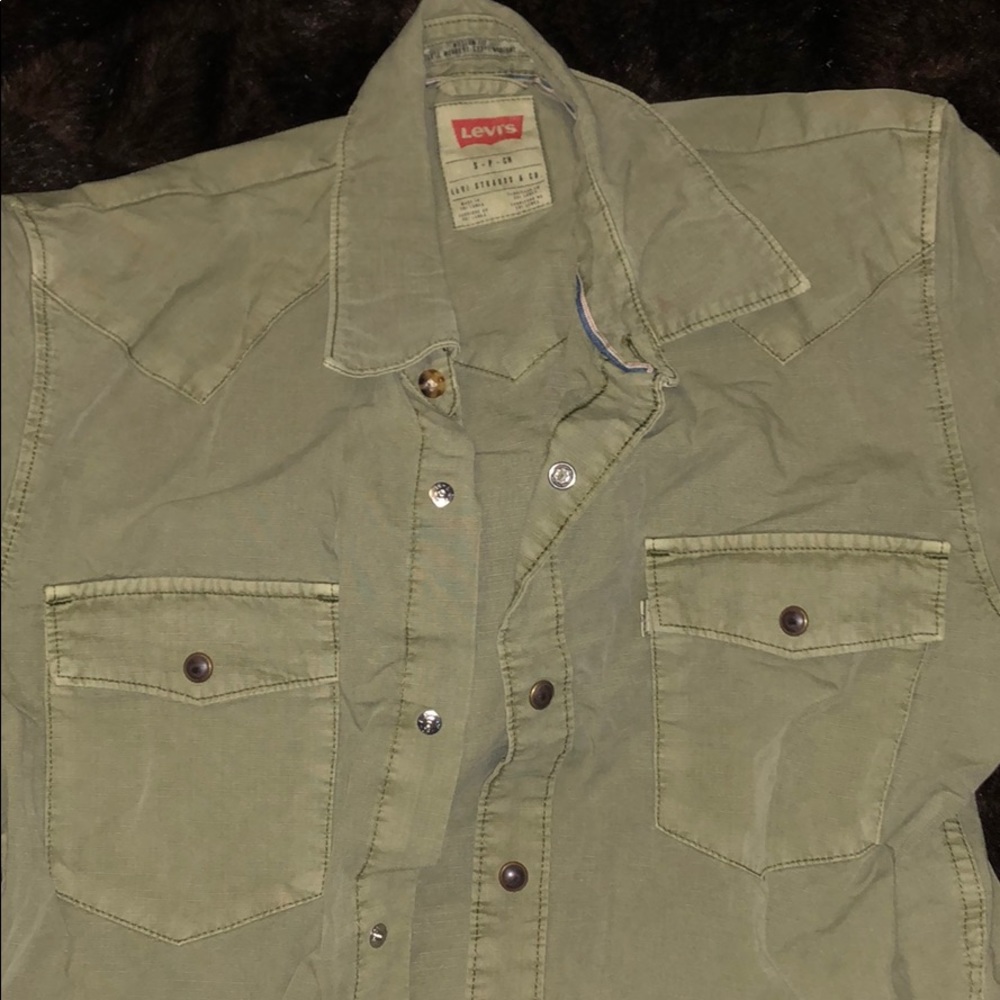 Levi Shirt